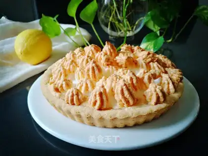 Lemon omelet pie