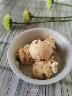 Cranberry walnut ice cream