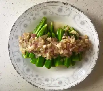 Garlic and acne