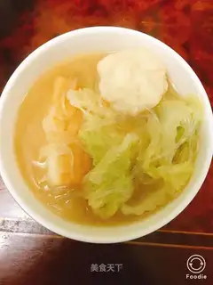 A yellow sprouts fan ball soup