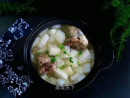 Bones stewed with carrots