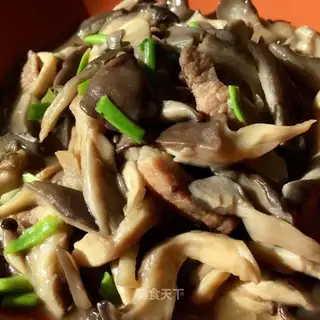 Pork fried mushrooms