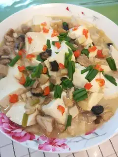 Tofu with mushroom pork
