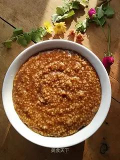 Red sugar rice congee