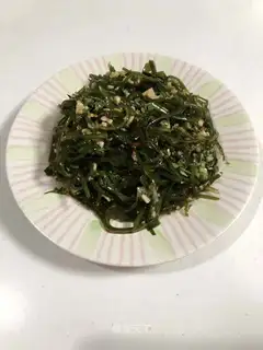 Garlic seaweed