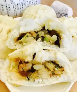 Big cabbage bun