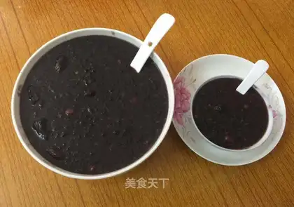 Black rice, liver and thin porridge