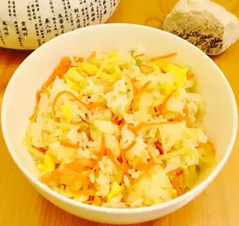 Three eggs of fried rice