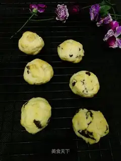 Cake with light cream