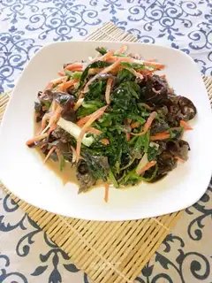 Wood and spinach