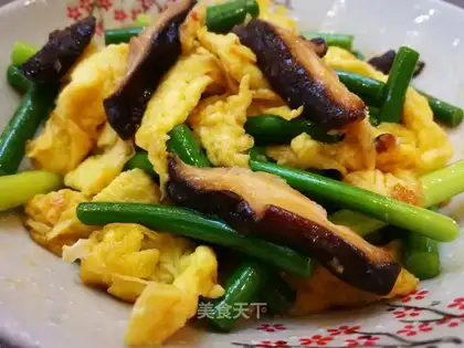 Garlic fried eggs