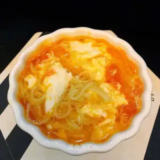 Tomato egg noodles