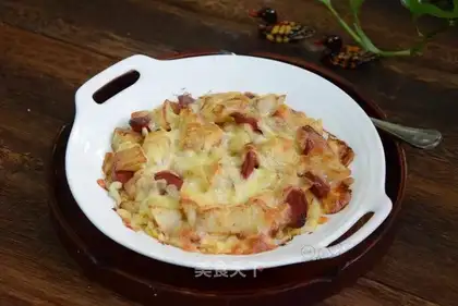 Sour sausage and potatoes