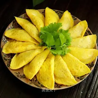 Chicken shrimp fried egg dumplings
