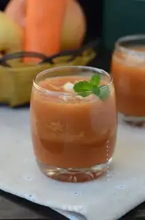 Pear apple carrot juice