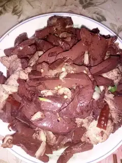 Garlic pig blood