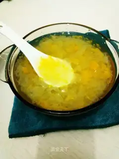 Silver ear orange soup