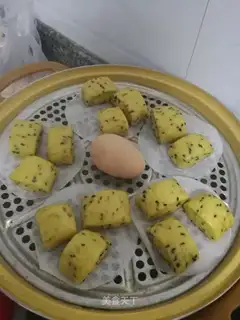 Old sesame buns