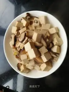 Tofu with mushrooms