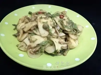 Hot fried rice cake