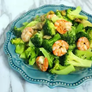 Shrimp fried broccoli