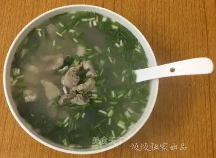 The veal sausage, the liver and thin soup