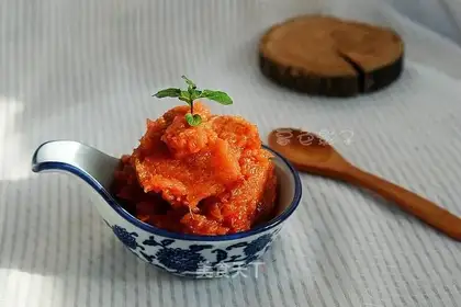 Homemade mountain sauce