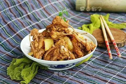 Chicken bones and potatoes