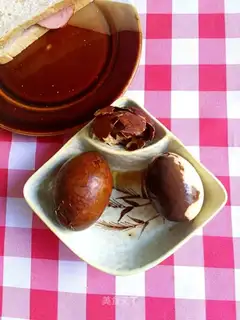 Tea eggs