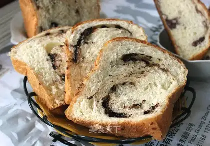 Chocolate bean toast