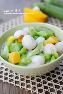 Fried loofah with lychee