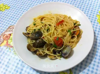Spaghetti with clam and oyster