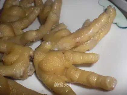 Garlic chicken feet