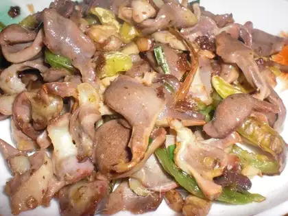 Chicken gizzards with pickled pepper