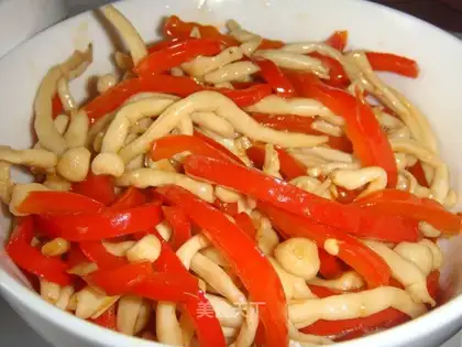 stir-fried coprinus with big red pepper