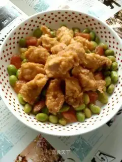 Stewed edamame with crispy pork