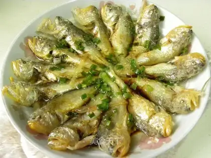Steamed plum fish