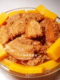Steamed pork with pumpkin