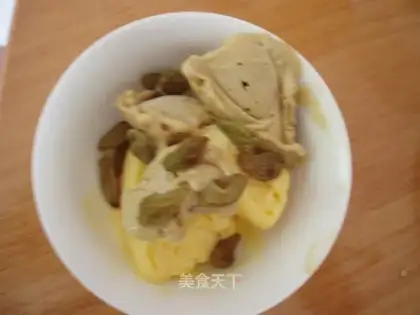 Two-color ice cream