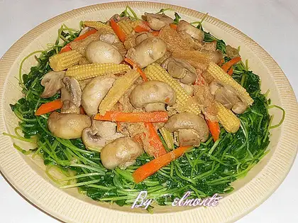 Stewed four treasures with seasonal vegetables