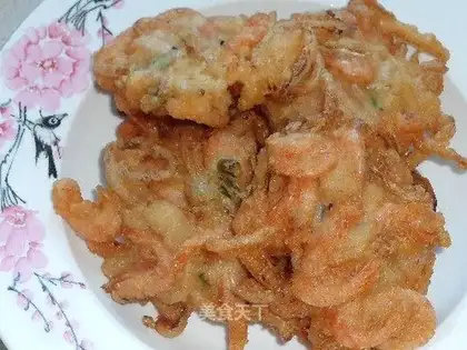 Delicious fried shrimp cakes