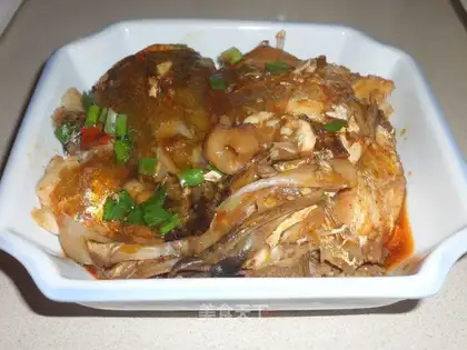 Braised Perch Head in Braised Sauce