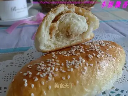 Pork floss roll