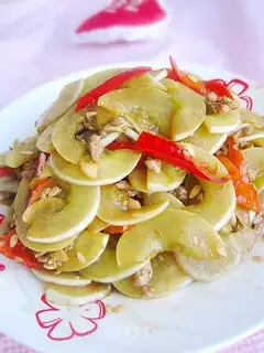 stir-fried small crispy melons with lean meat