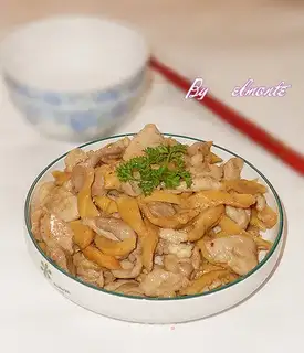 stir-fried pork with dried radish