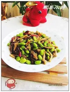 stir-fried edamame with dried radish