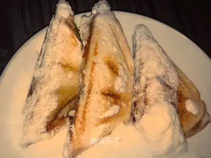 Snowcoat sandwich