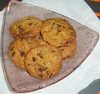 chocolate chip cookies