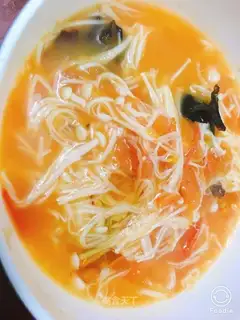 Golden mushroom tomato soup