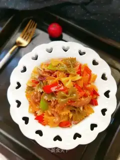 Pyramid spinal pasta